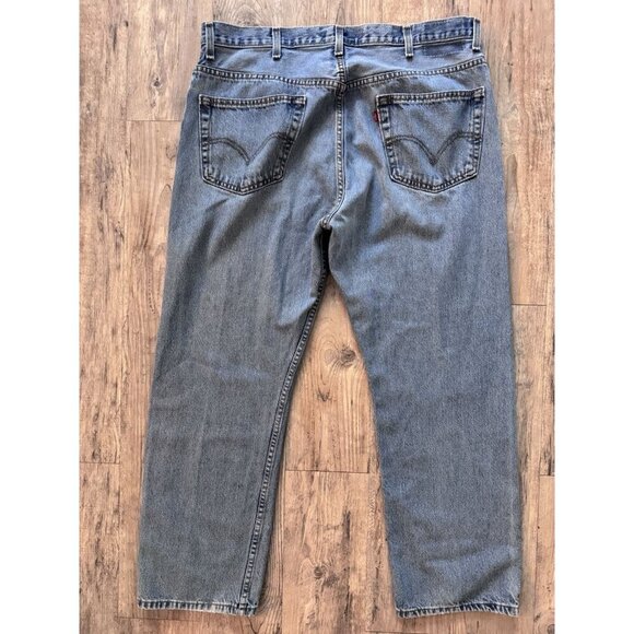 Levi's 505 Jeans Mens Size 40 x 30 Regular Fit Straight Denim Blue - Picture 1 of 13